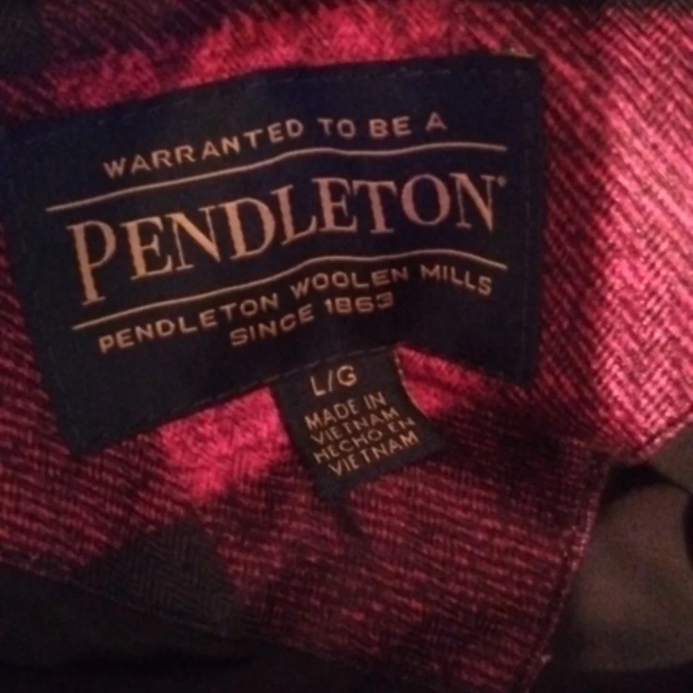 Pendleton Black and Red Plaid Duck Down Hooded Jacket - Large